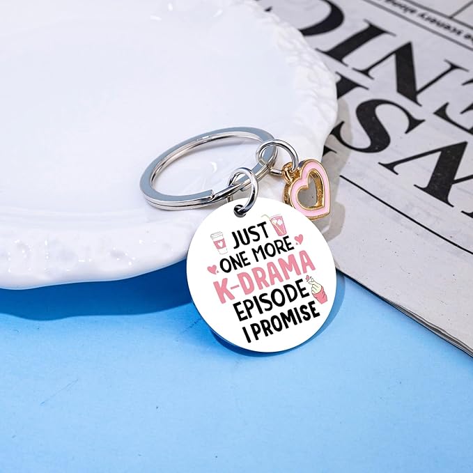 UVIBEW K Pop Gifts K Pop Merch Kpop Keychain K-Pop Gifts for Girls Kdrama Merch Christmas Birthday Gift for Women