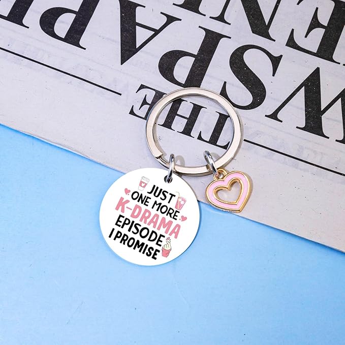 UVIBEW K Pop Gifts K Pop Merch Kpop Keychain K-Pop Gifts for Girls Kdrama Merch Christmas Birthday Gift for Women