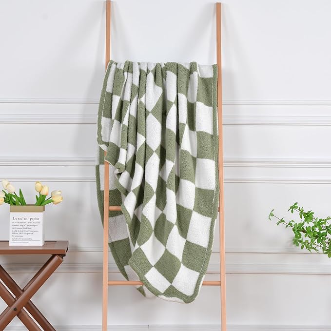 JOOJA Wearable Blanket Super Soft Feather Yarn Blanket Shawl with Pockets Fuzzy Throw Blanket TV Blanket for Adults Teens
