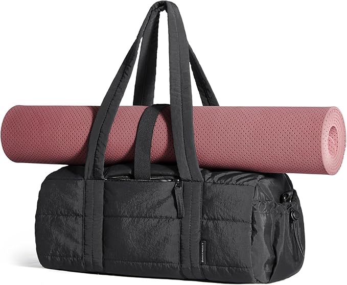 BAGSMART Reiki Gym Bag for Women, Medium Yoga Mat Crossbody Bag with Wet & Dry Pocket, Quilted Gym Shoulder Bag for Weekend, Black