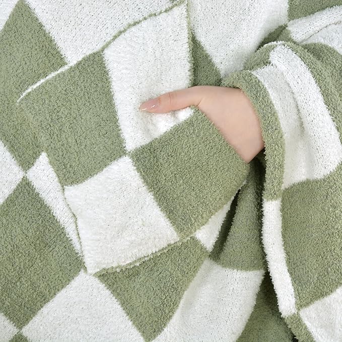 JOOJA Wearable Blanket Super Soft Feather Yarn Blanket Shawl with Pockets Fuzzy Throw Blanket TV Blanket for Adults Teens