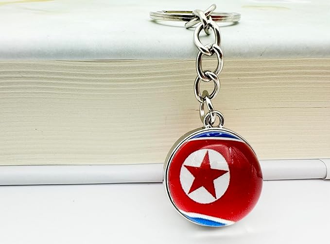 LLBFHH 3 Pcs North Korea Flag Key Chain,Cool Keychain for Car Keys, Stainless Steel Keyrings & Keychains,Used for Home Decoration, Jewelry Hanging Decorations.