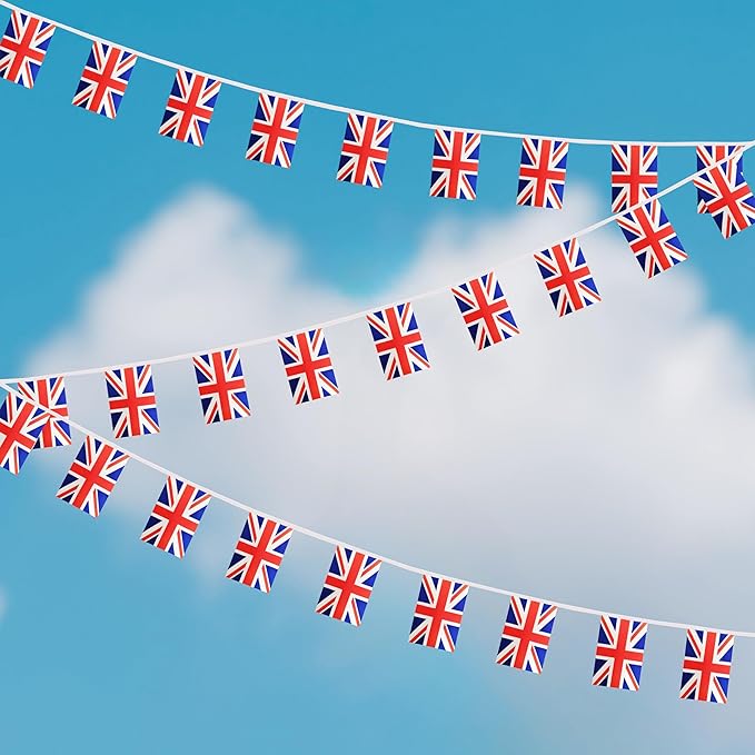 Yamiuo 100 Feet Britain String Flag, 76 Pcs UK Banner Flag, Small Mini World Banner Flags for Sports Events, Bars Decorations, School Festivals, Party Decorations, Celebrations (UK)