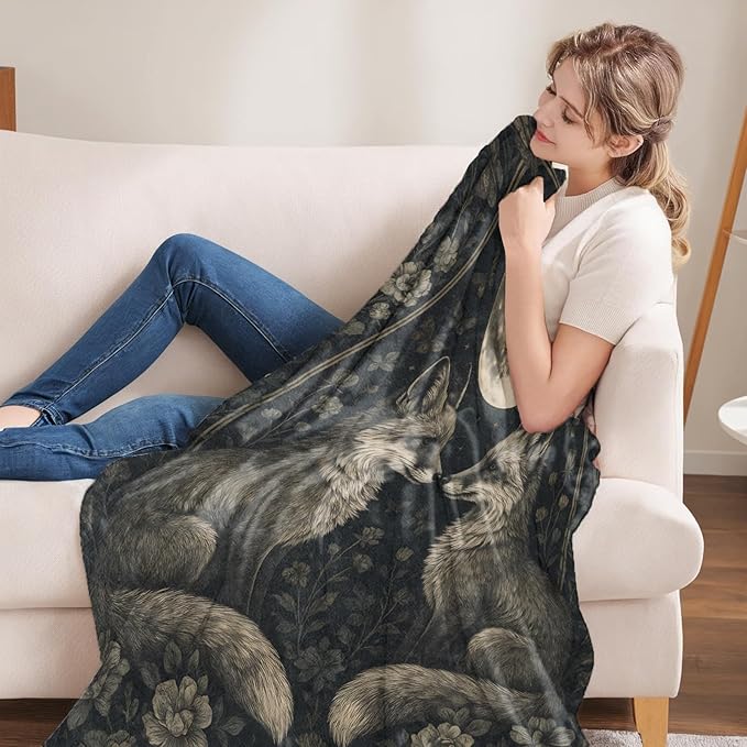 Oertud Fox Gifts, Mystical Fox Moon Theme Flannel Blanket for Adults, Women, Full Moon Night Throw Blankets for Kids, Girls, Travel Camping Sofa Living Room Decor 50x60 in