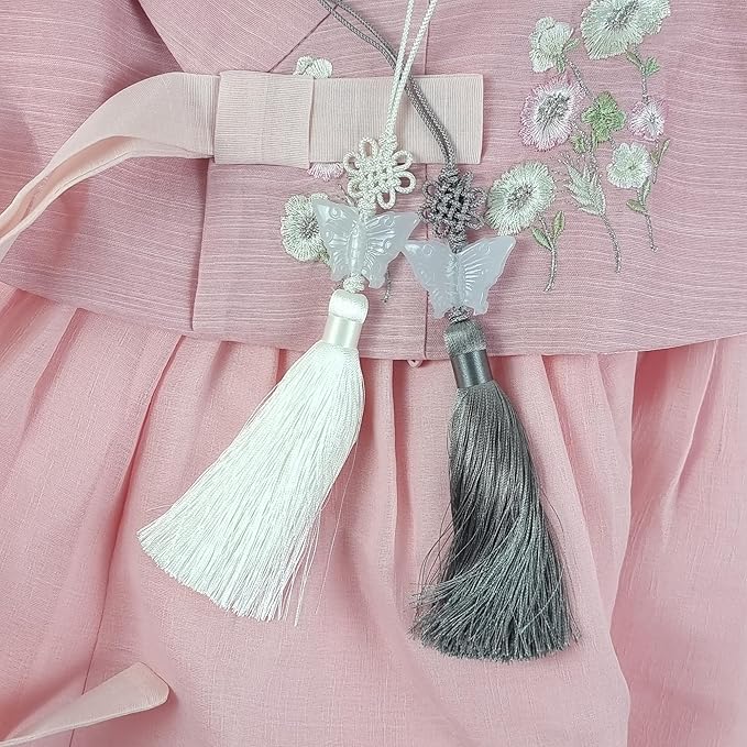 Seoulful Vintage Jade Butterfly Norigae - Korean Traditional Tassel Charm with Elegant Knot - Hanbok Accessory New Year's Gifts (Grey)